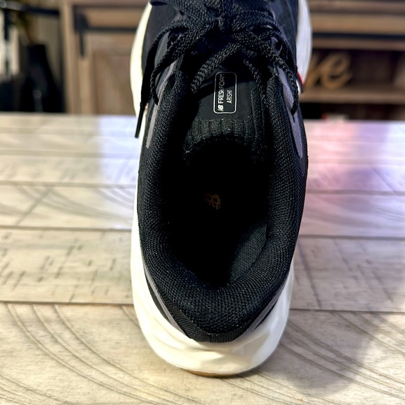 ♥️ New Balance Fresh Foam Tennis Shoe - Picture 6 of 9